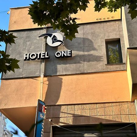 Hotel One فلورا المظهر الخارجي الصورة